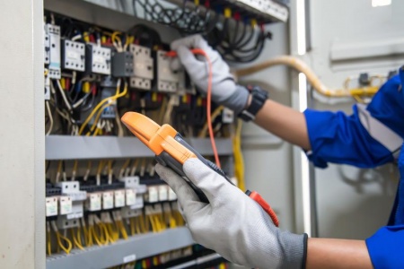 Rénovation électrique complète, les étapes essentielles à connaître