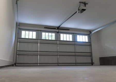 Motorisation de porte de garage, les crit&egrave;res pour bien choisir